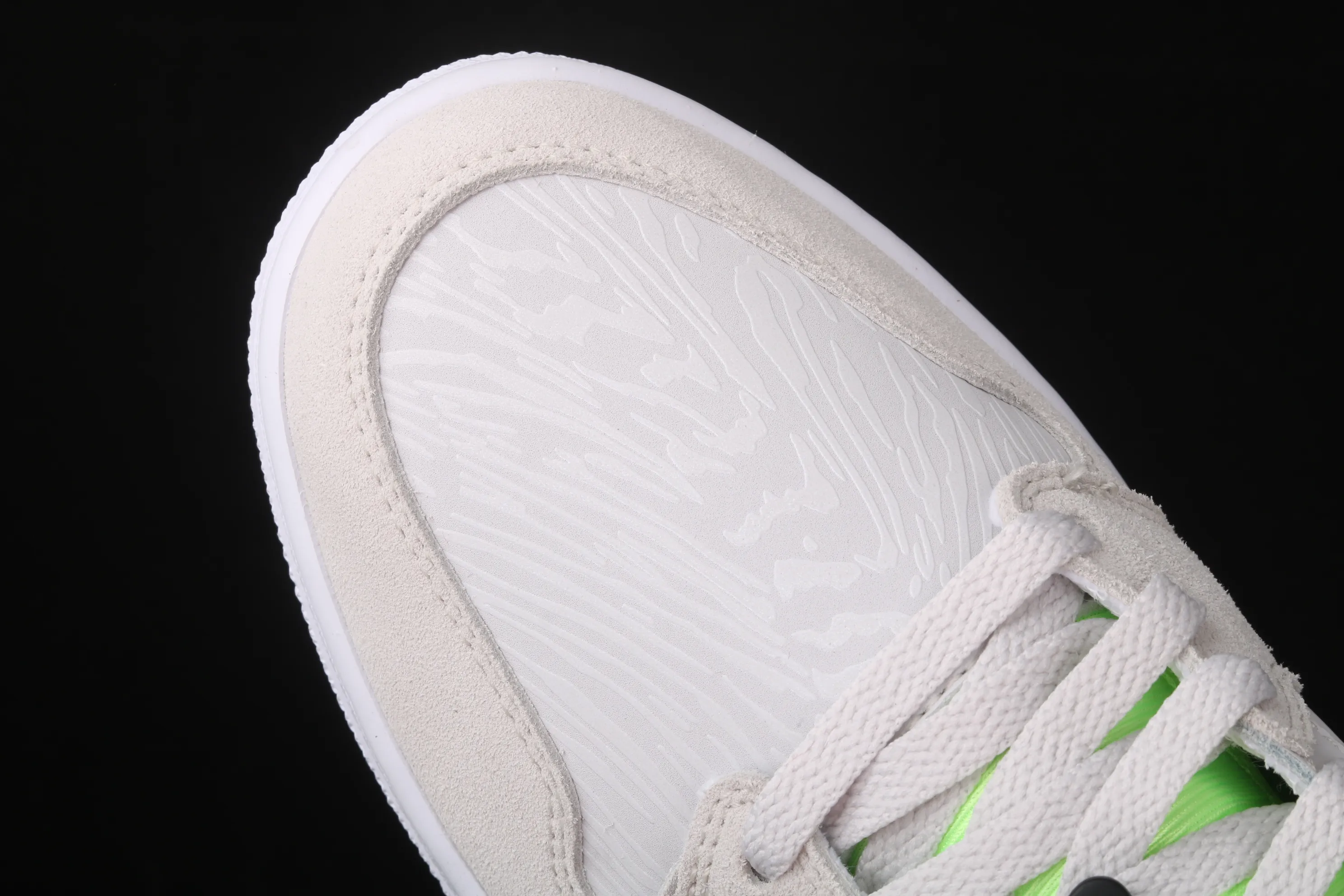 All Categories Air Jordan Jordan Series Basketball Shoes Air Jordan 1 Mid Differentiated Versions Air Jordan 1 Mid AJ1 Joe 1 Sea Salt Fluorescent Green CV3018-001